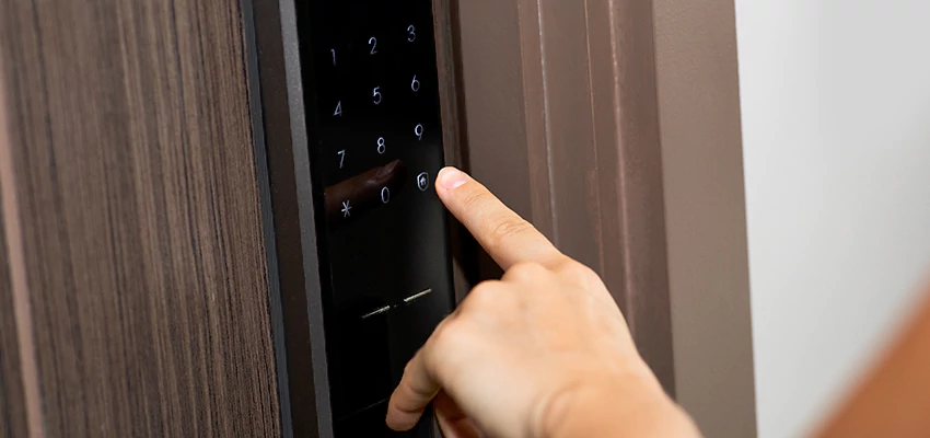 Smart Electric Locks Replacement Services in Reedley, CA