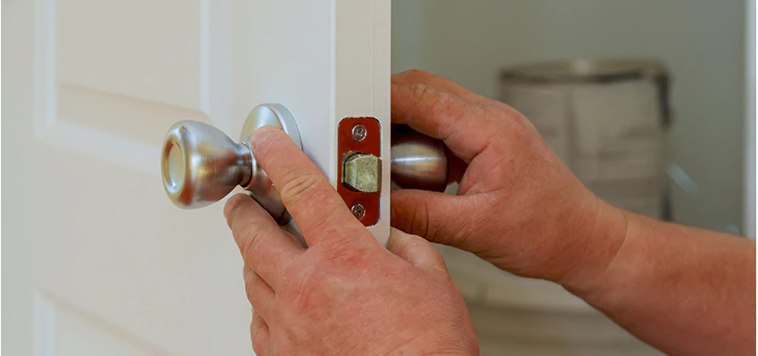 AAA Locksmiths For lock Replacement in Reedley, California