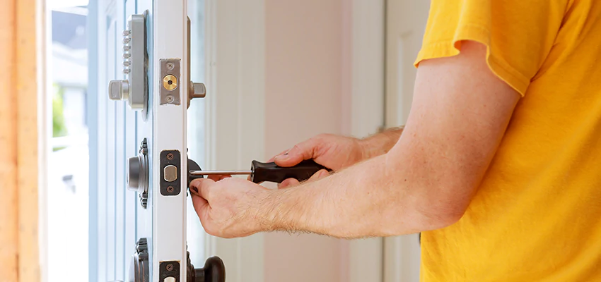Eviction Locksmith For Key Fob Replacement Services in Reedley, CA